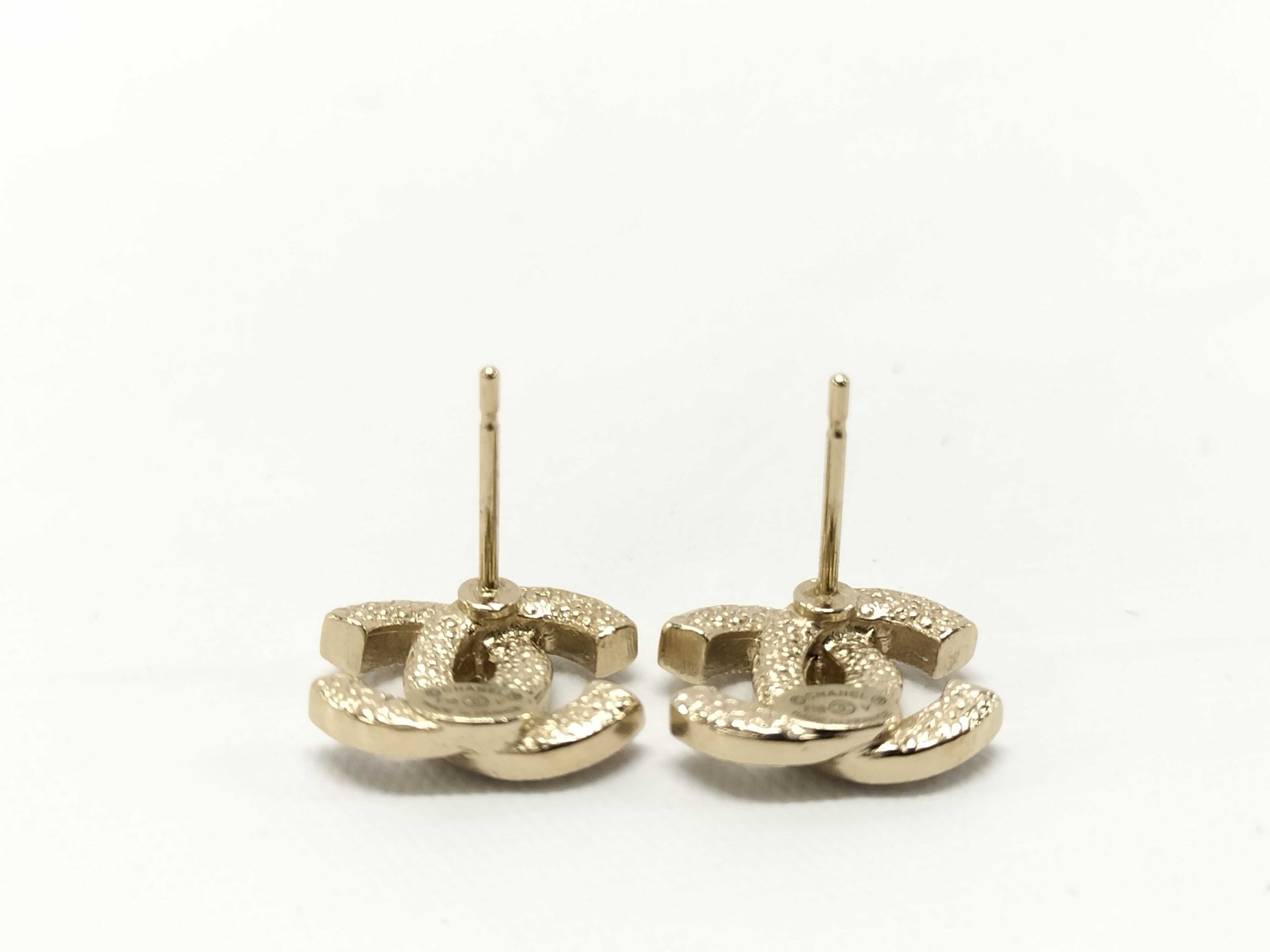 CHANEL Rhinestone Earrings F18 Earrings