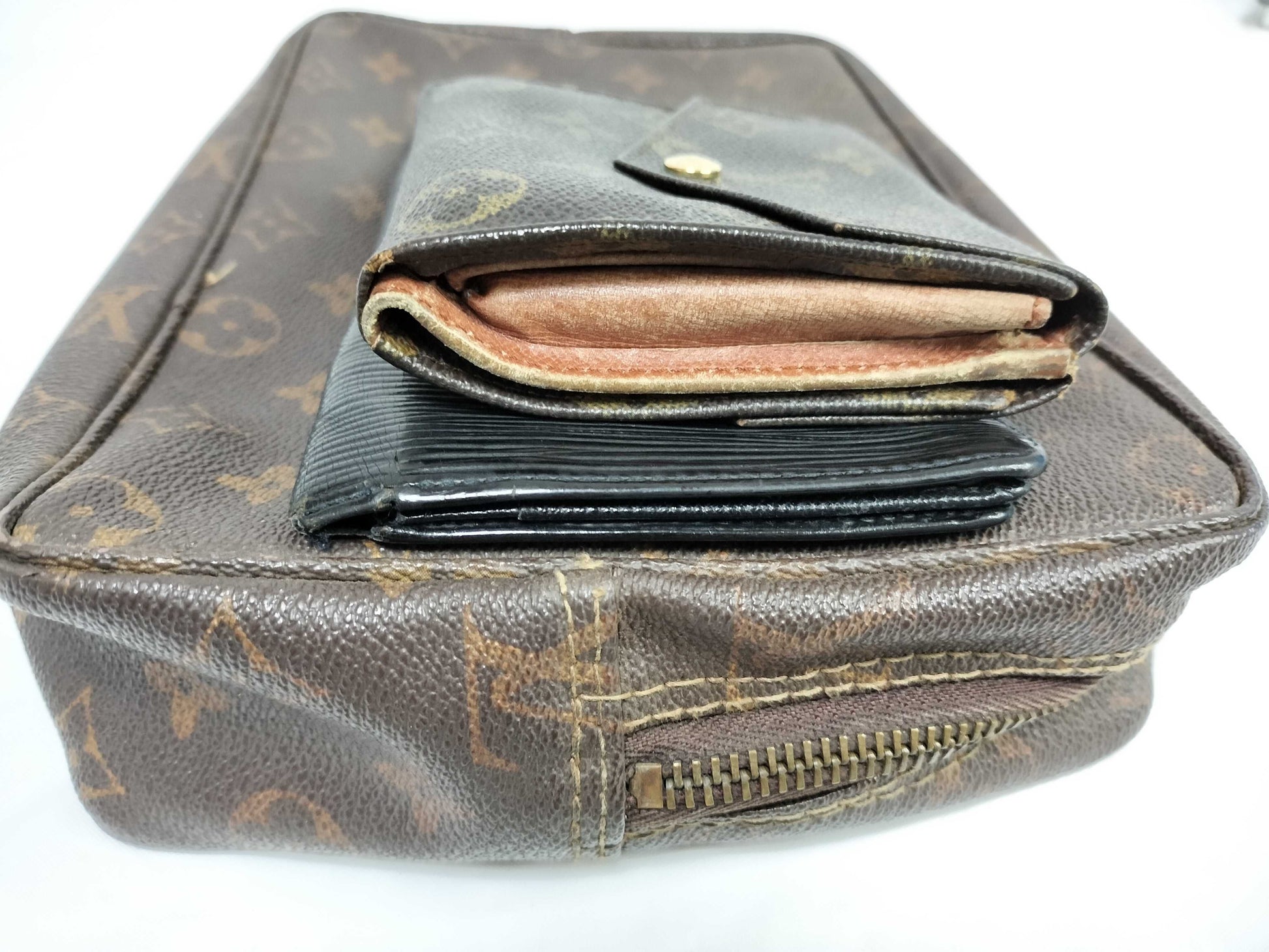 LOUIS VUITTON Epi True Towel/W-hook set wallet