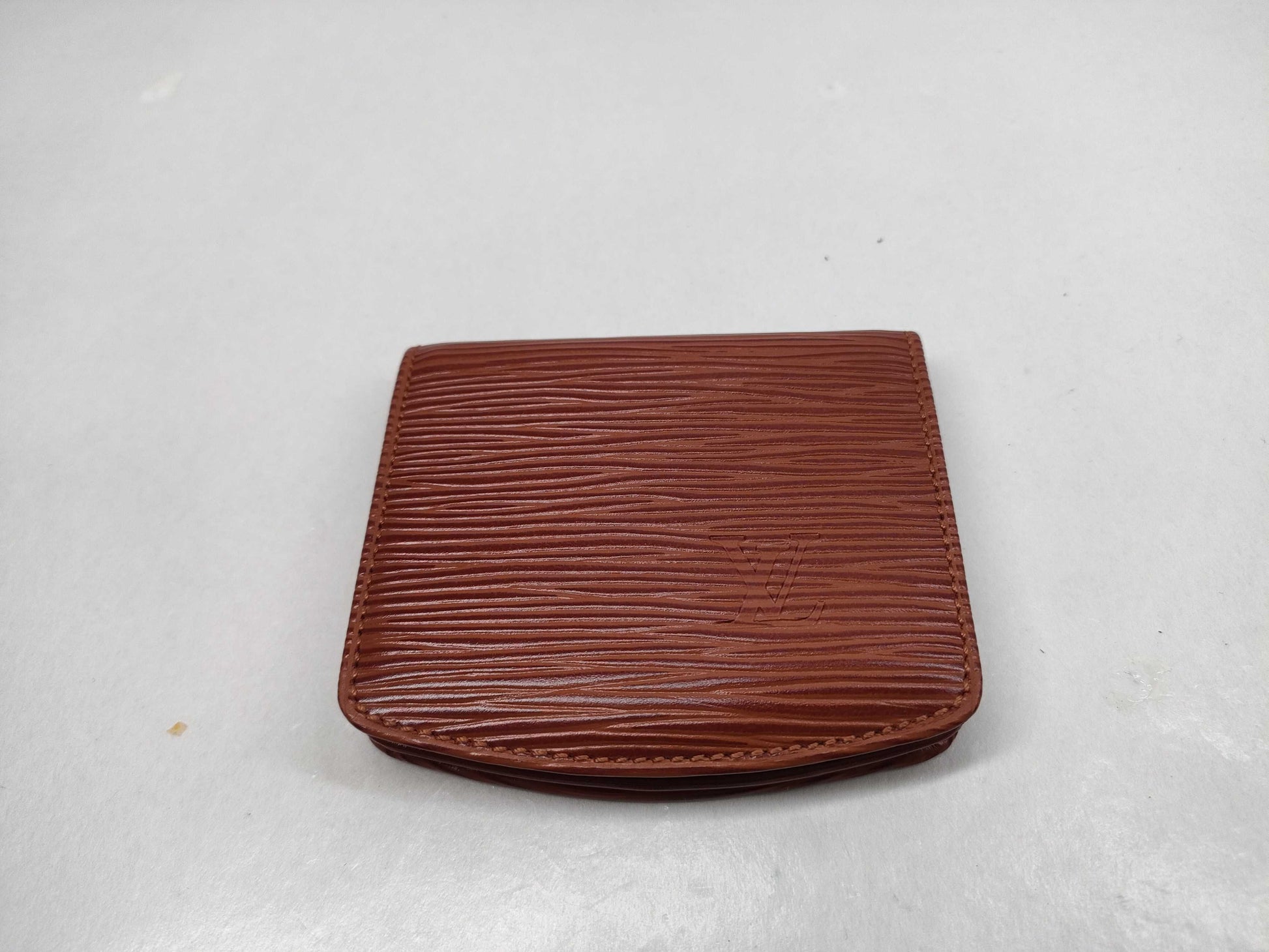 LOUIS VUITTON Epi Cubetto Spool Kenyan Brown Coin Case