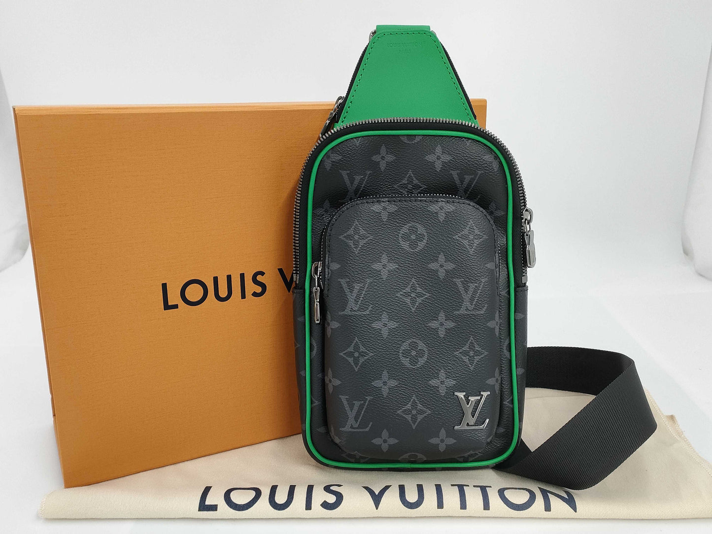 LOUIS VUITTON Avenue Graft Waist Bag