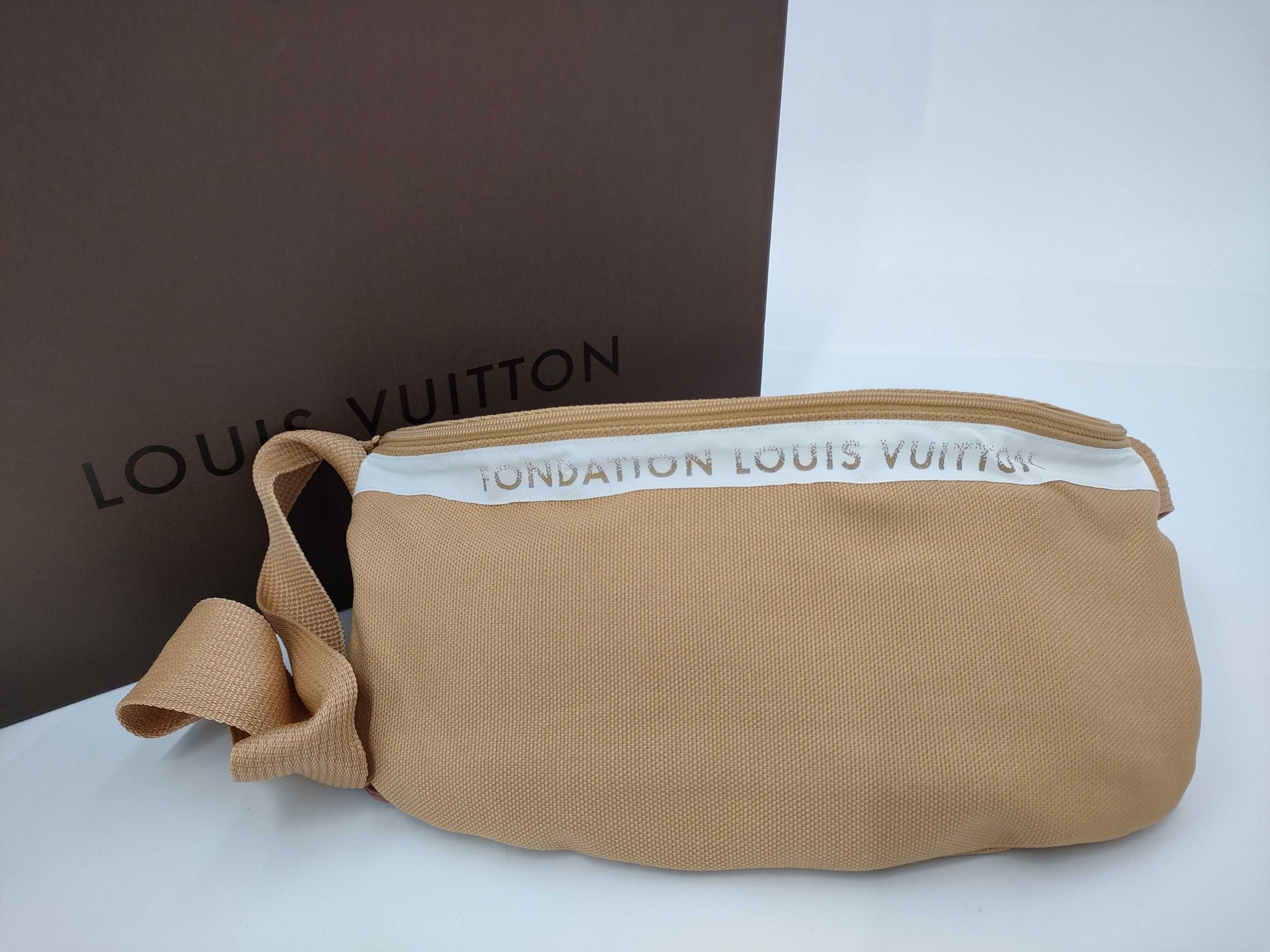 LOUIS VUITTON Fondation Louis Vuitton Museum Body Bag, Unused, Waist Bag
