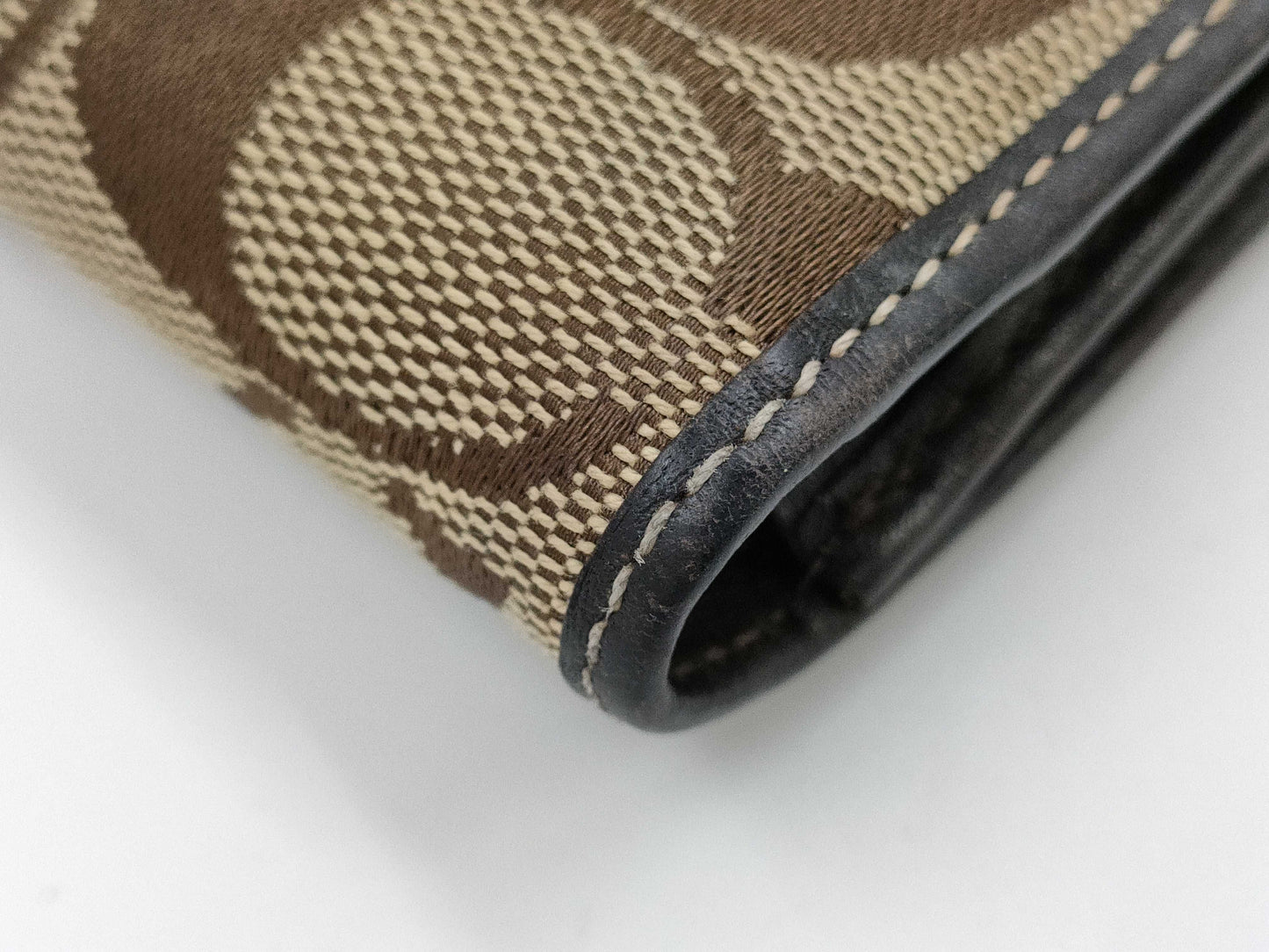 COACH Wallet/Accessory Pouch Wallet