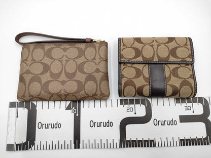 COACH Wallet/Accessory Pouch Wallet