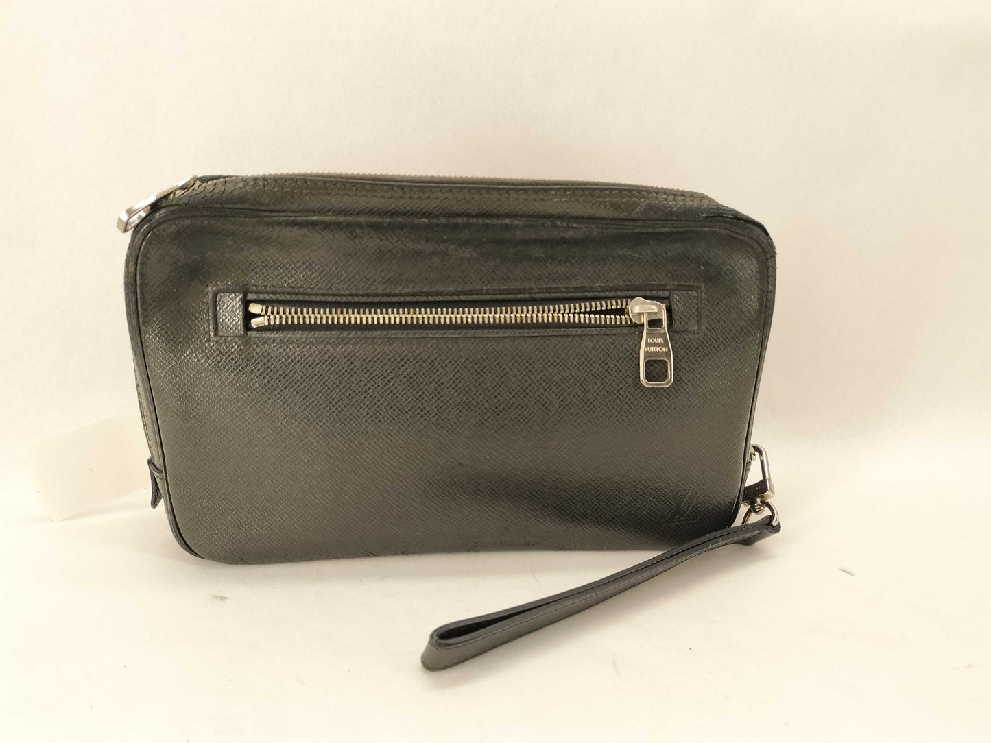 LOUIS VUITTON Taiga Second Bag