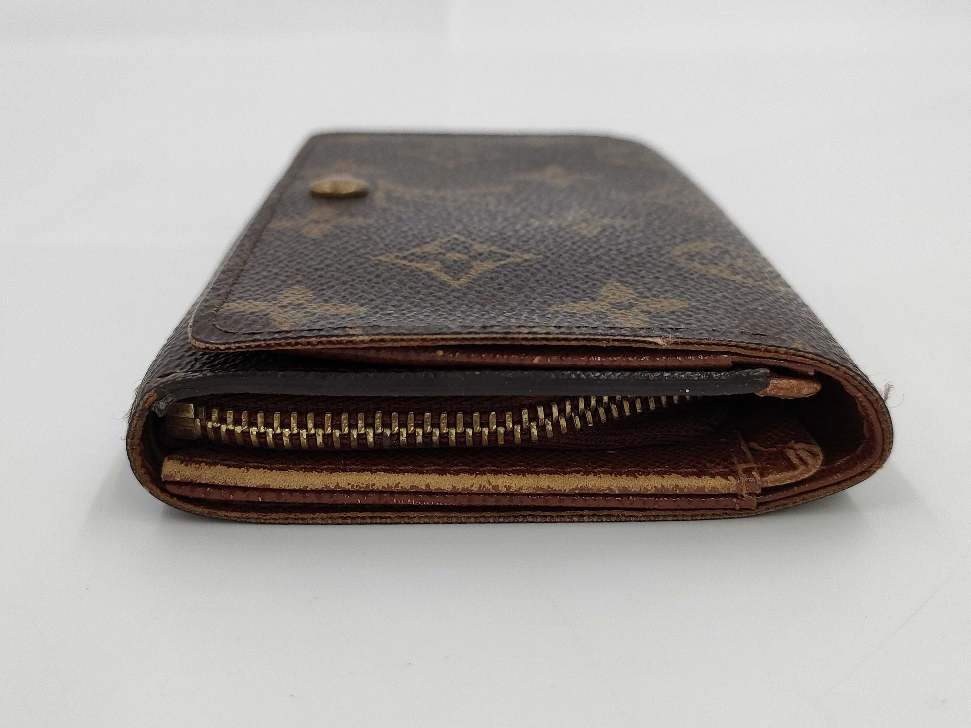 LOUIS VUITTON Monogram Folding Wallet