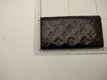 LOUIS VUITTON Vernis Zippy Wallet with Initials