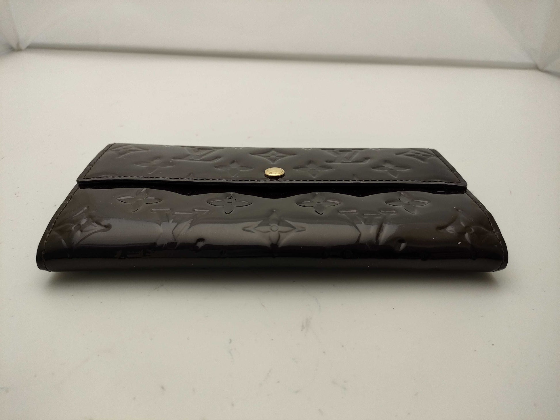 LOUIS VUITTON Vernis Zippy Wallet with Initials