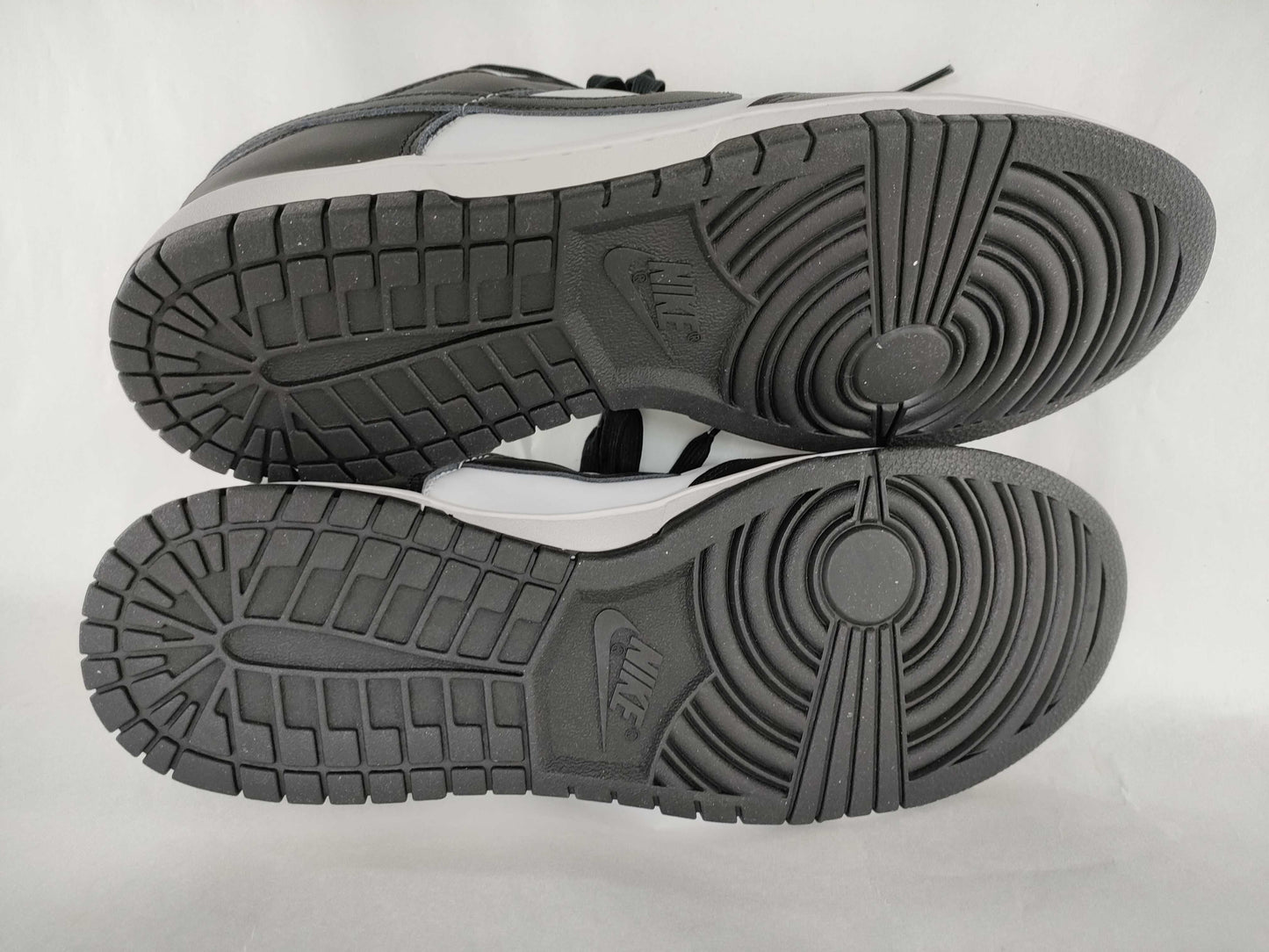 NIKE Dunk Low Retro Men's Sneakers Black and White