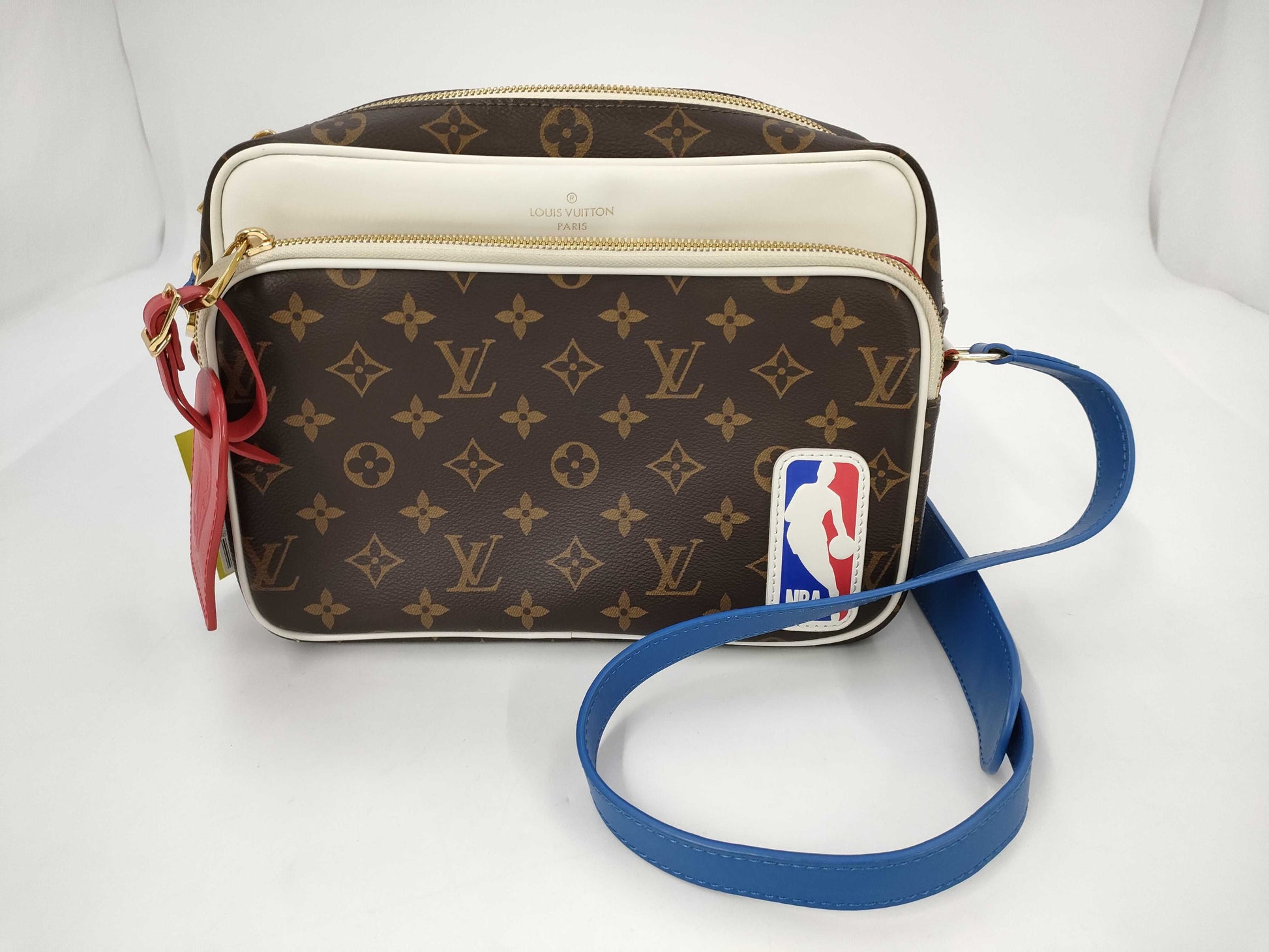 LOUIS VUITTON Monogram Nile Messenger/NBA Collaboration Shoulder Bag