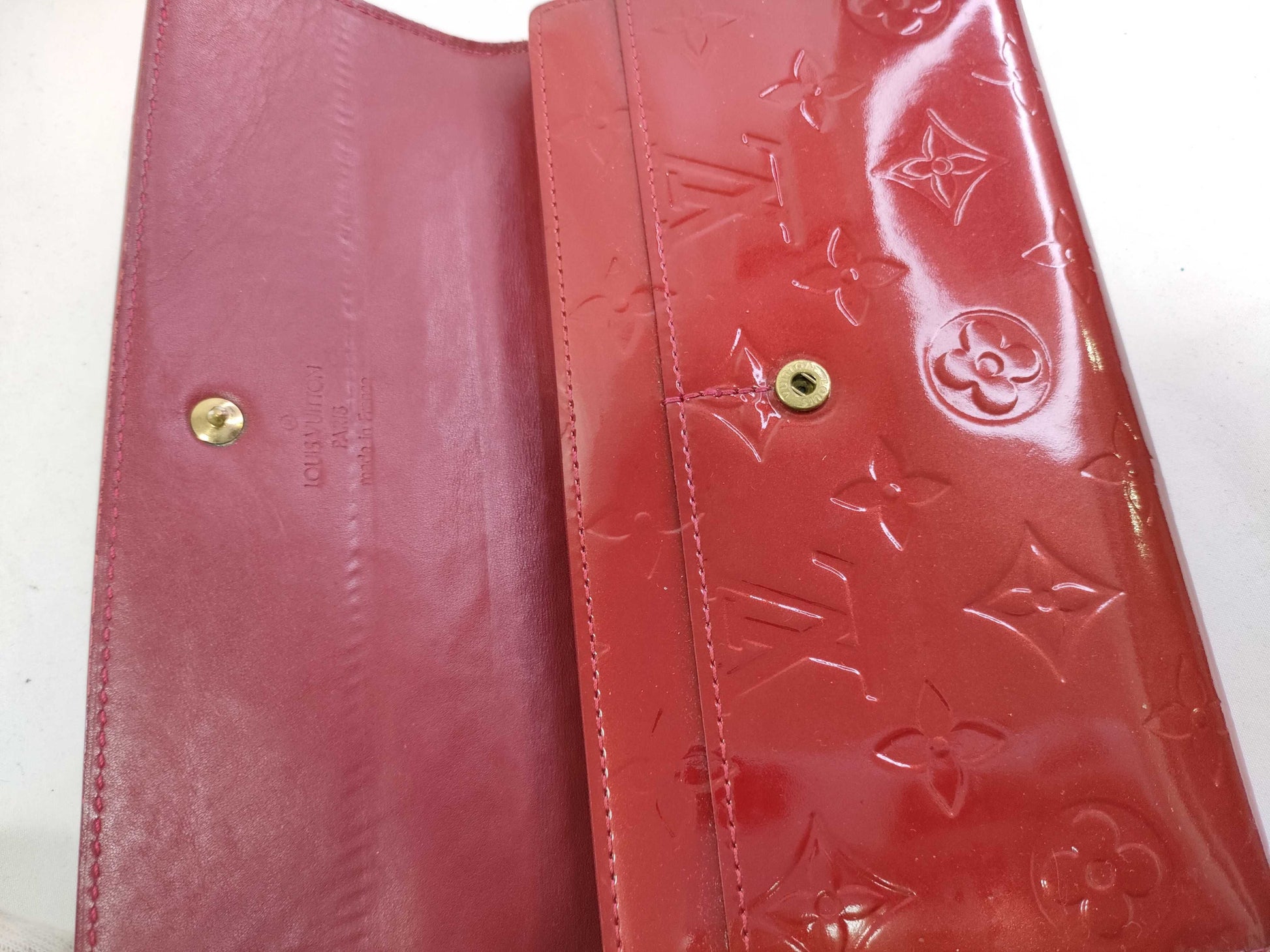 LOUIS VUITTON Epi/Vernis Round Wallet 