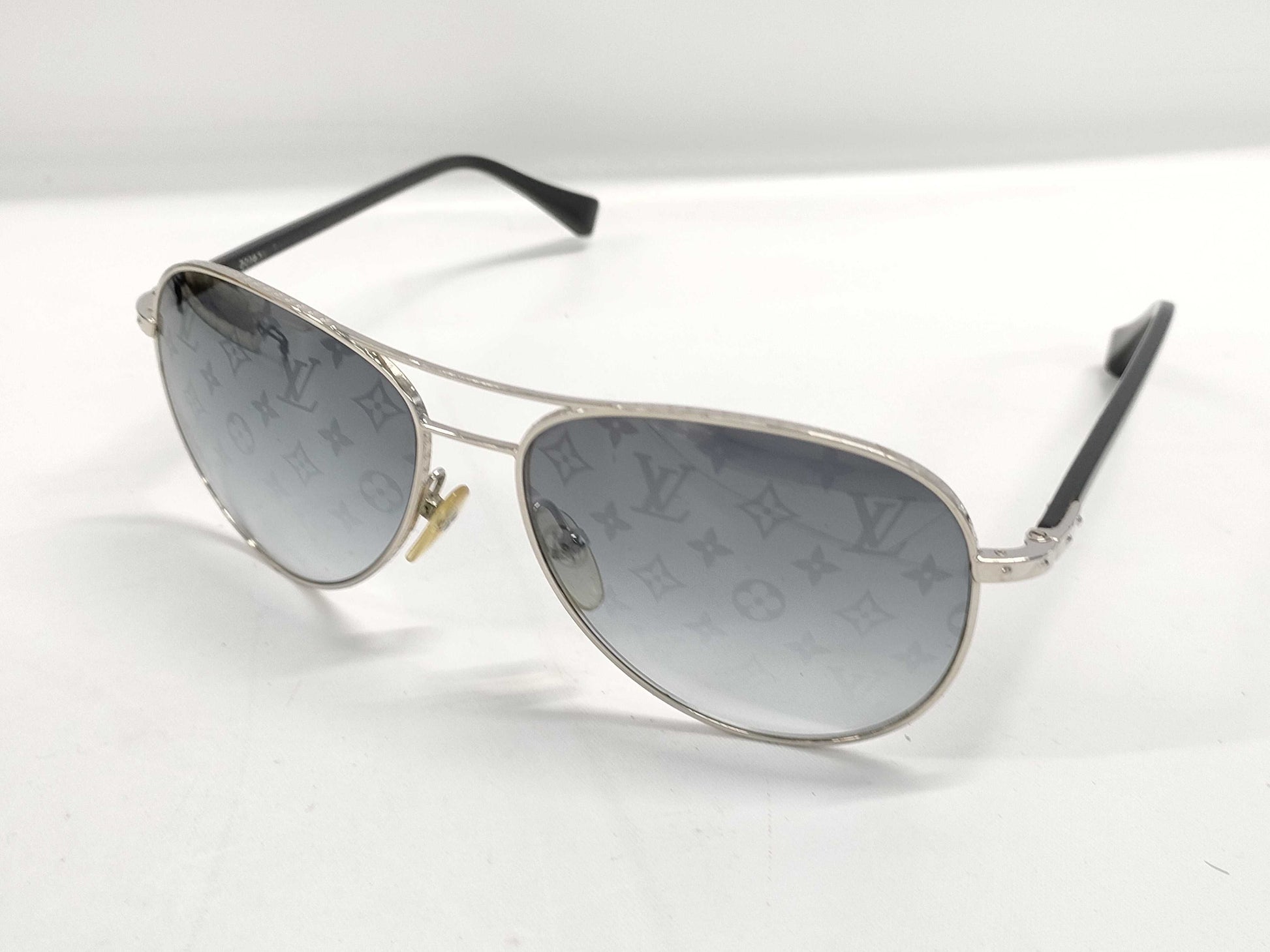 LOUIS VUITTON Z0165U Teardrop Conspiracy Sunglasses