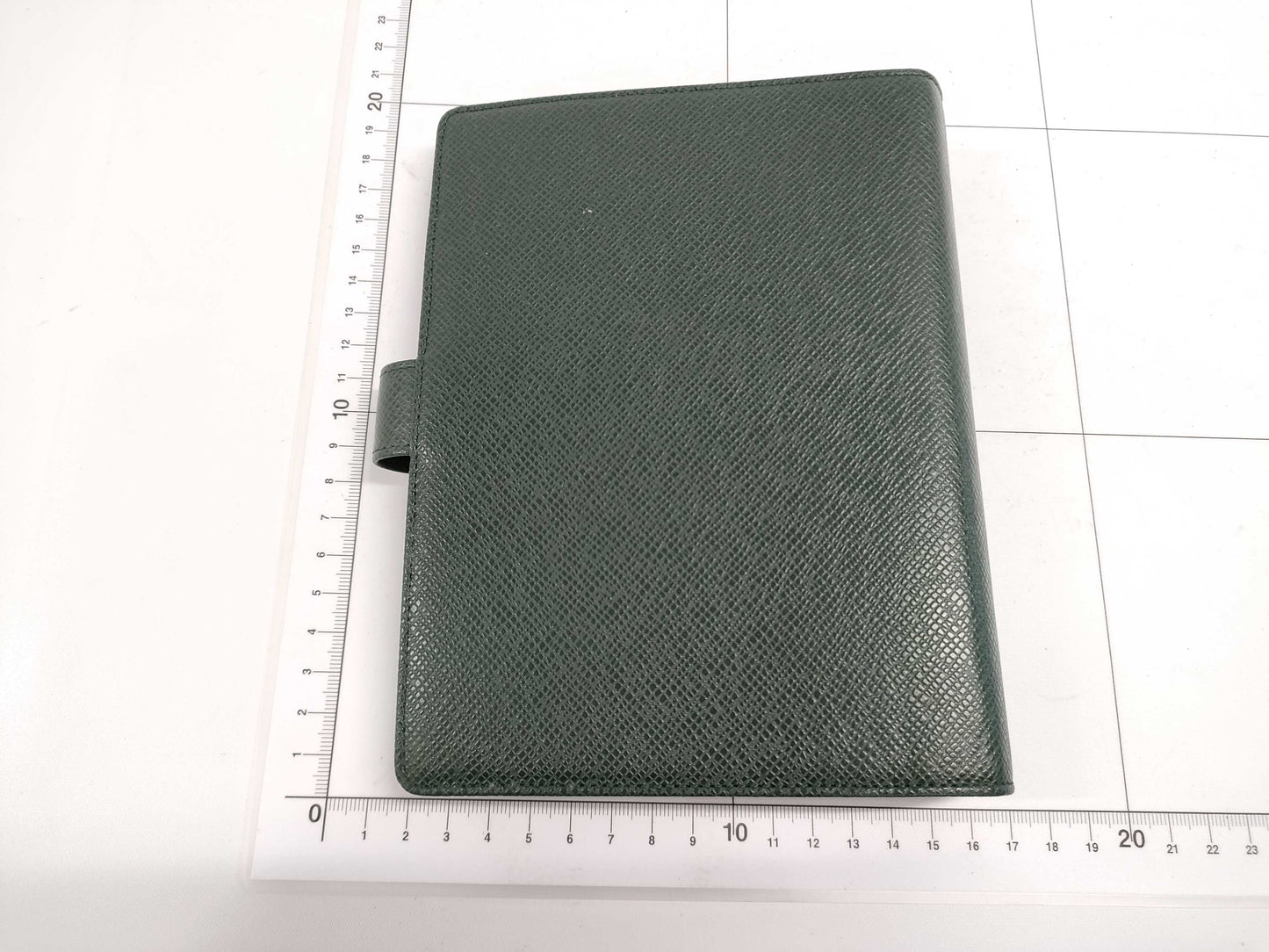LOUIS VUITTON Taiga Agenda PM Notebook Cover