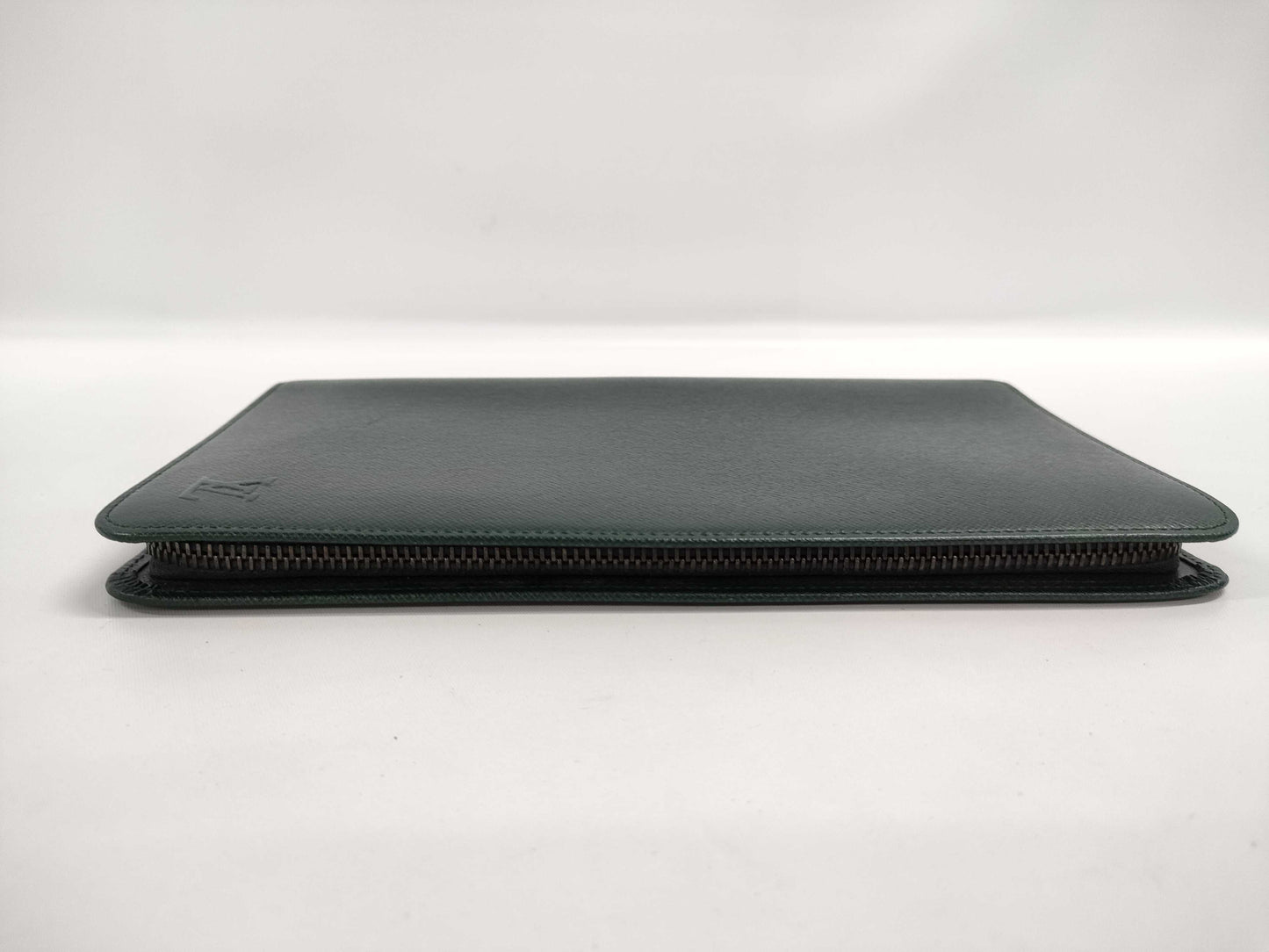 LOUIS VUITTON Taiga M30394 Porte Valeur Carte Credit Other Accessories