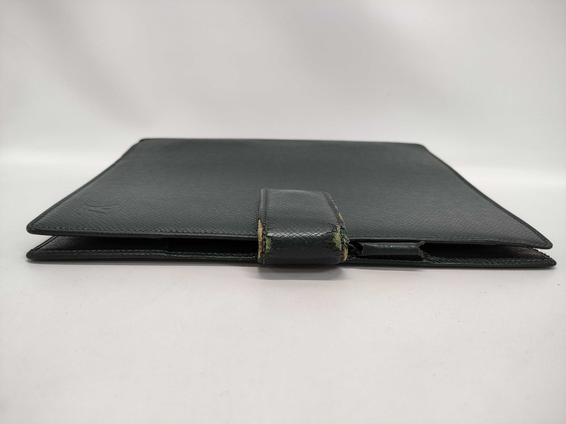 LOUIS VUITTON Taiga Notebook / Paper Set Notebook Cover