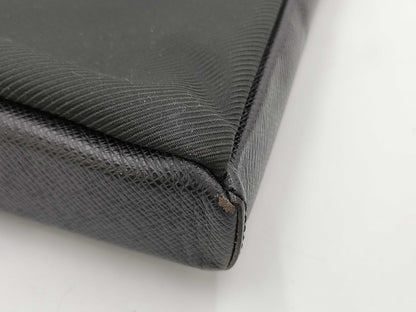 LOUIS VUITTON Taiga Saratov GMM30882 Shoulder Bag