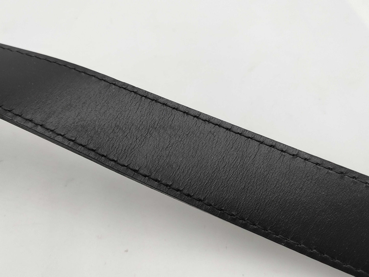 LOUIS VUITTON Taiga Saratov GMM30882 Shoulder Bag