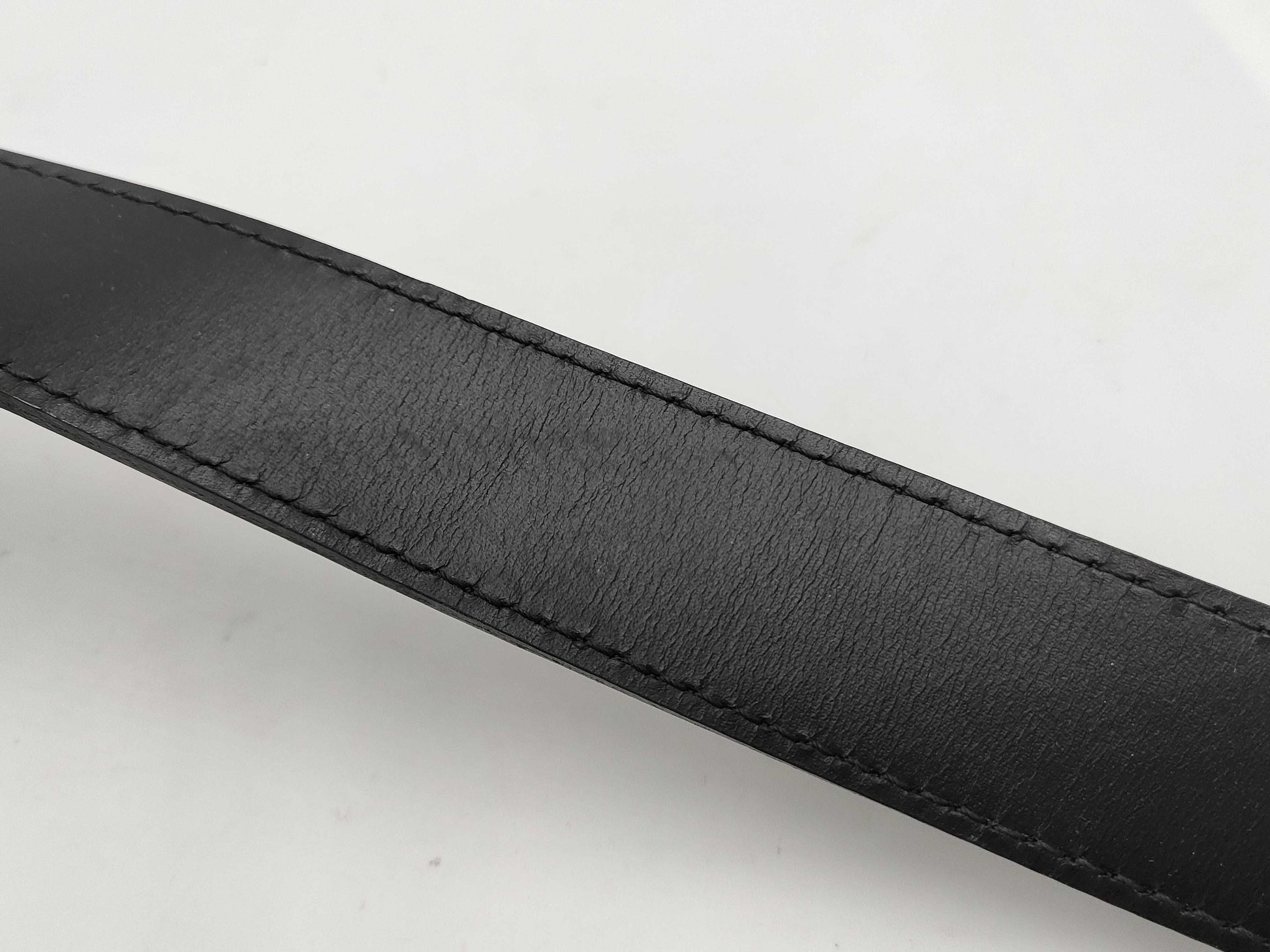 LOUIS VUITTON Taiga Saratov GMM30882 Shoulder Bag