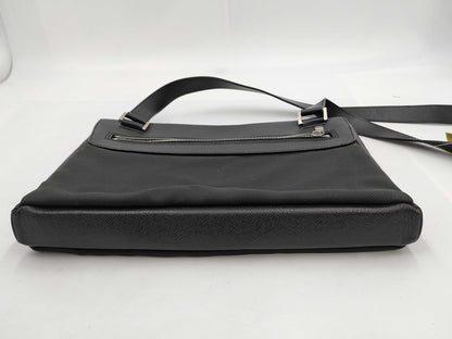 LOUIS VUITTON Taiga Saratov GMM30882 Shoulder Bag