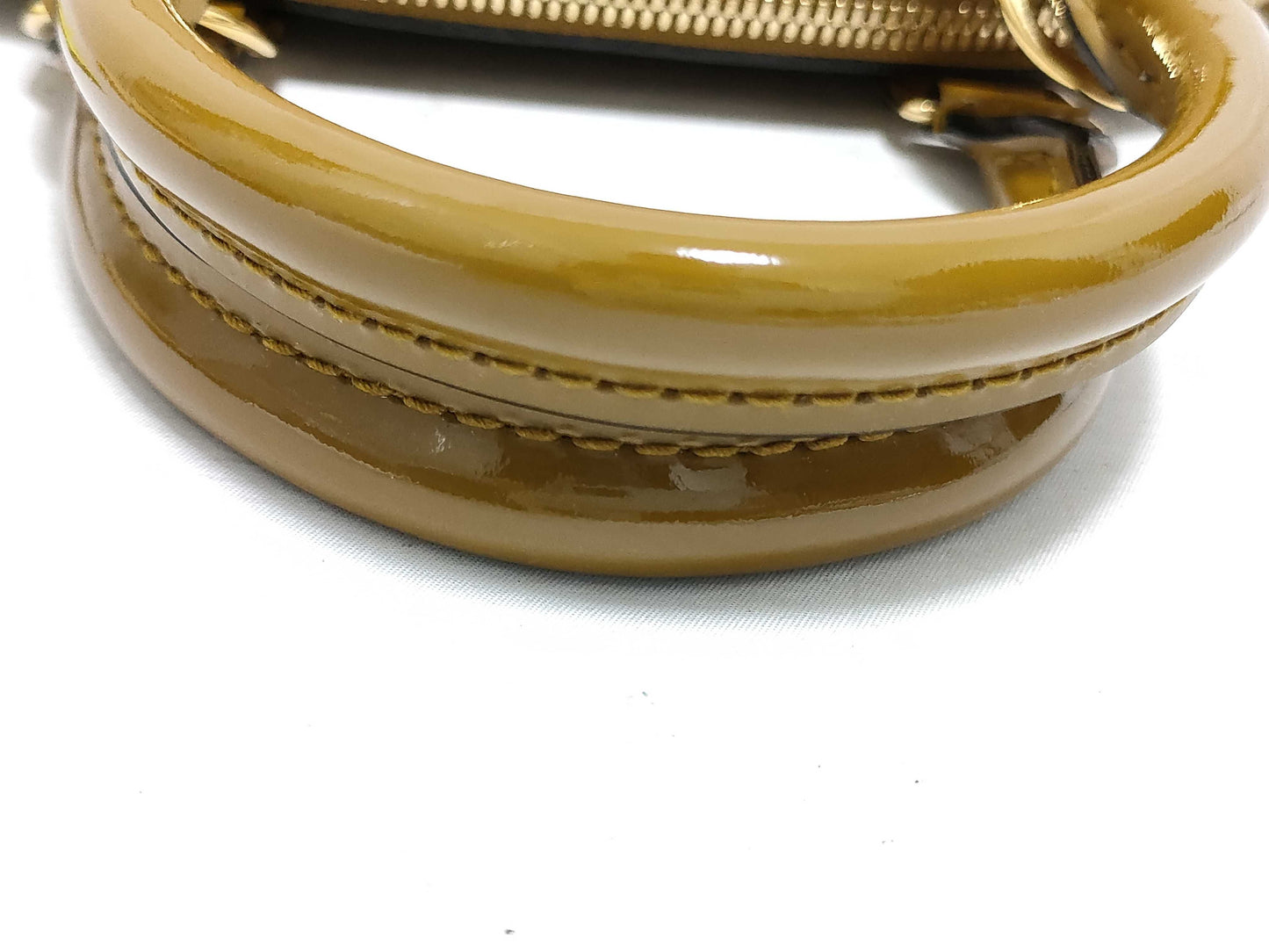 LOUIS VUITTON Vernis Alma BB Handbag