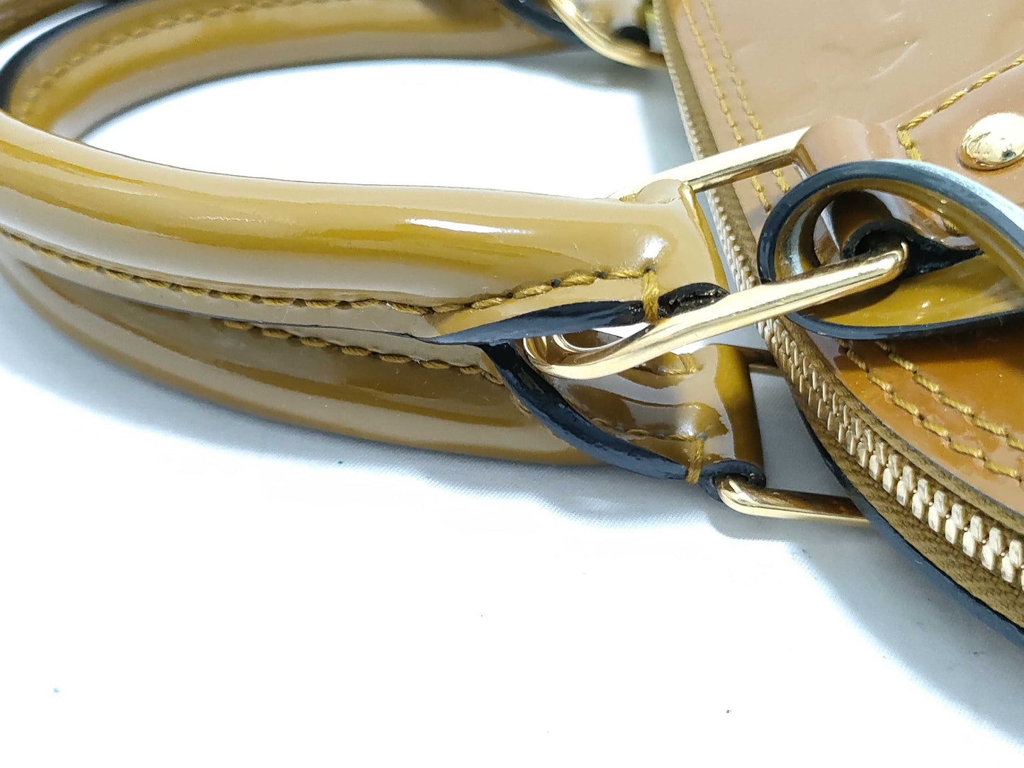 LOUIS VUITTON Vernis Alma BB Handbag