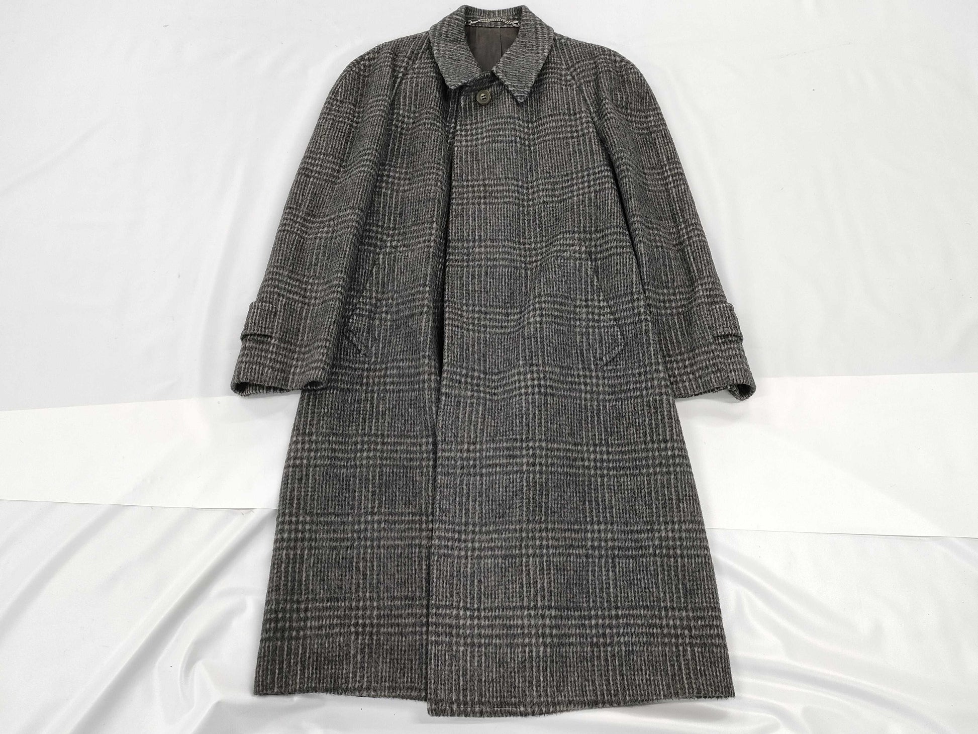 Belvest Chesterfield Coat