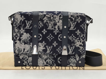 LOUIS VUITTON Monogram M57282 Tapestry Shoulder Bag