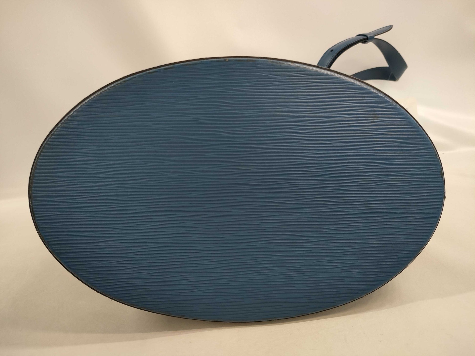 LOUIS VUITTON Epi Cluny Blue Shoulder Bag M52255