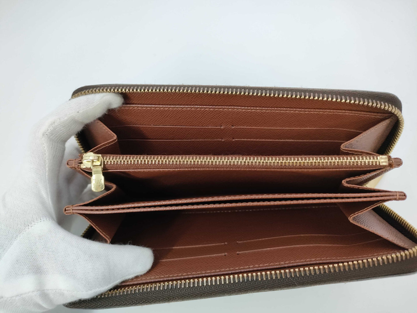 LOUIS VUITTON Monogram M42616 Zippy Wallet