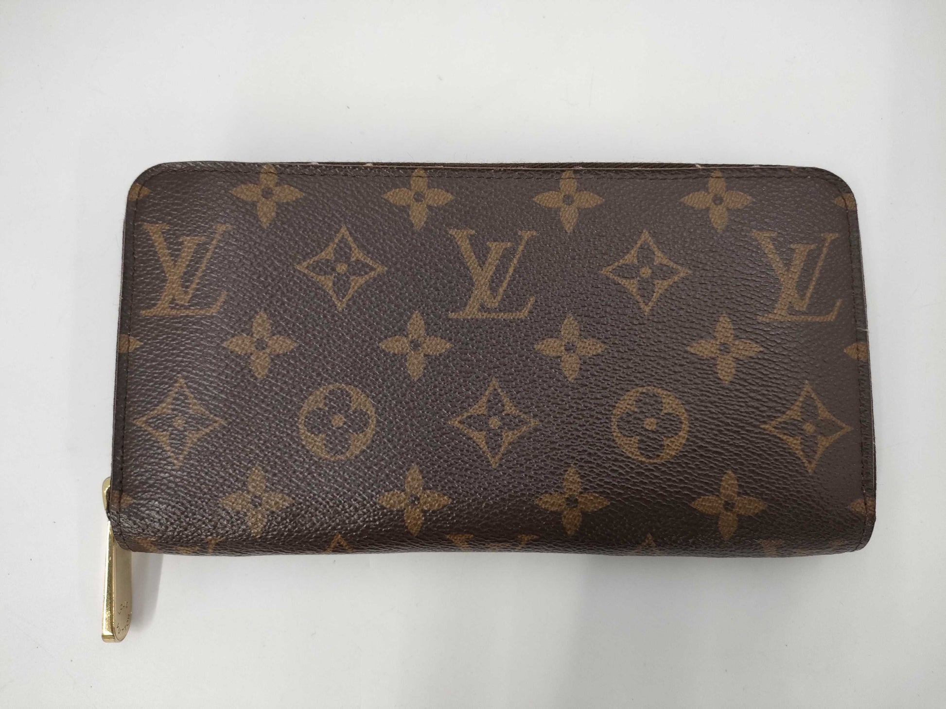 LOUIS VUITTON Monogram M42616 Zippy Wallet