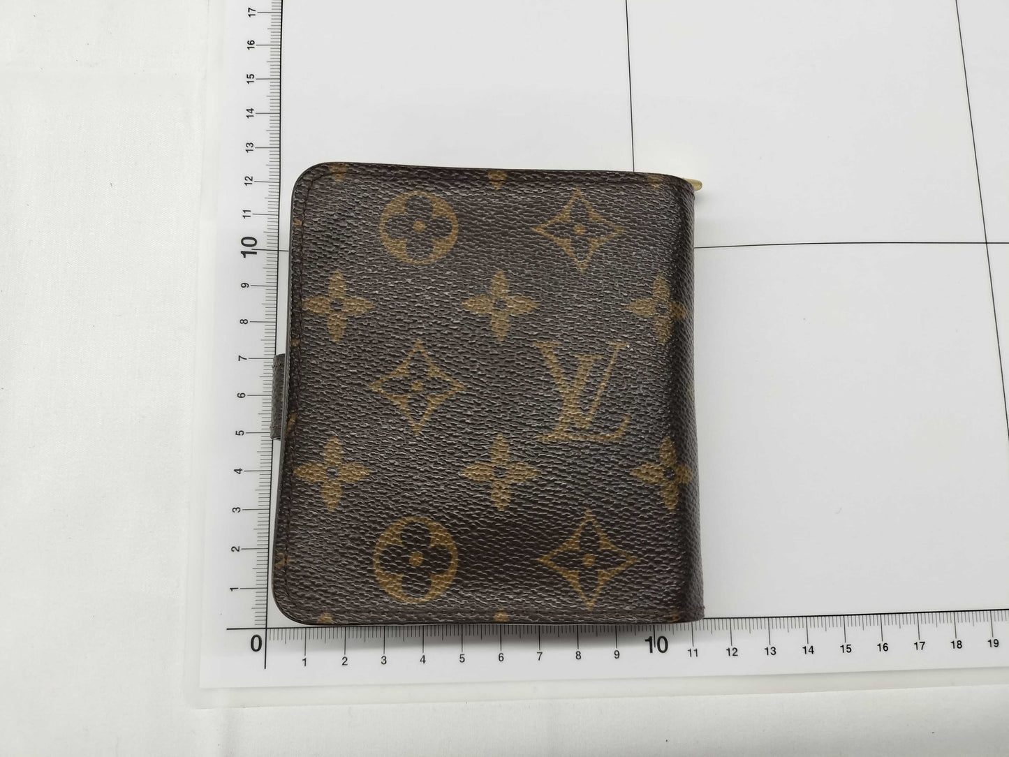 LOUIS VUITTON Monogram Double Hook Wallet