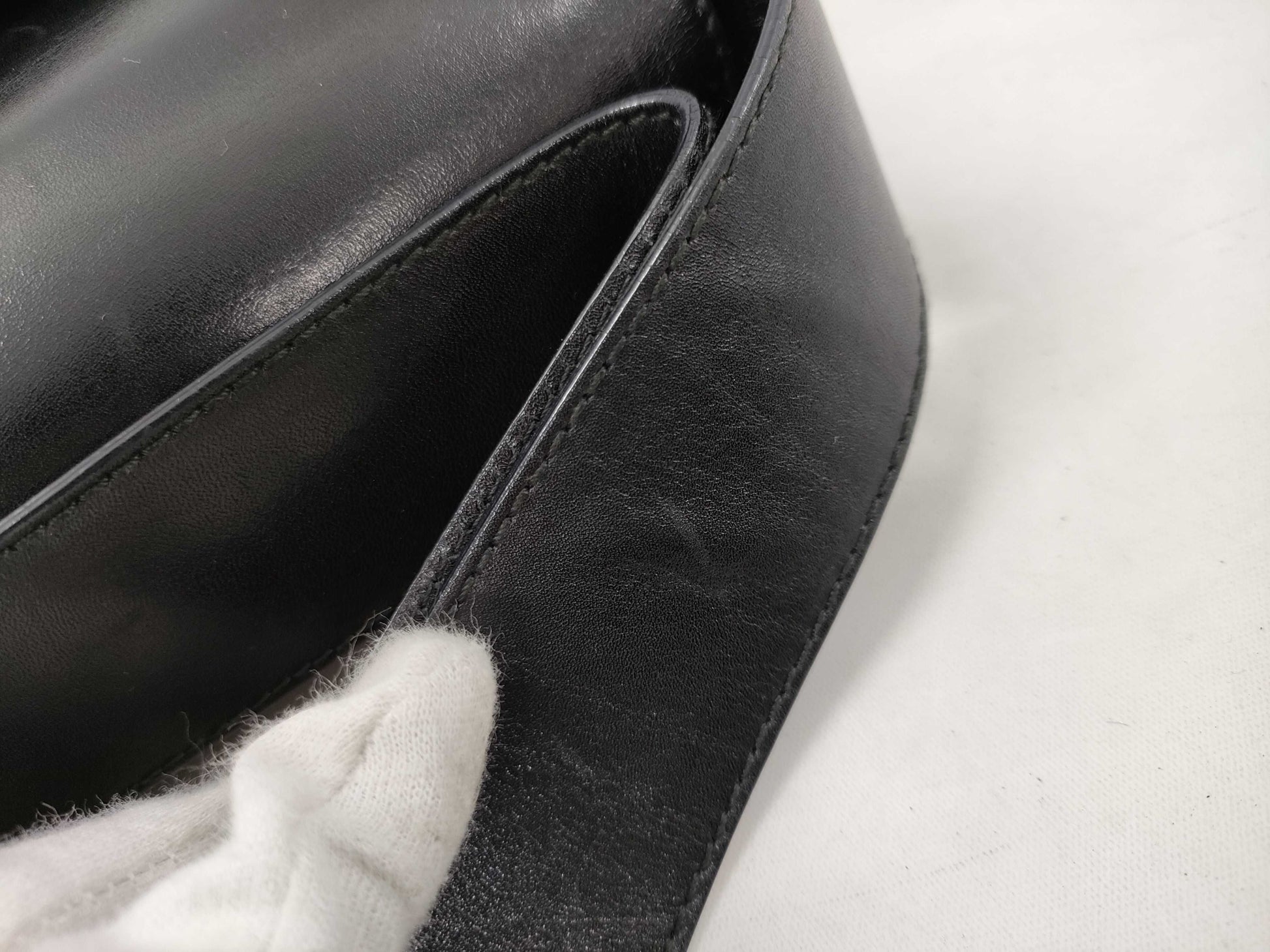 Salvatore Ferragamo Vara Leather Shoulder Bag