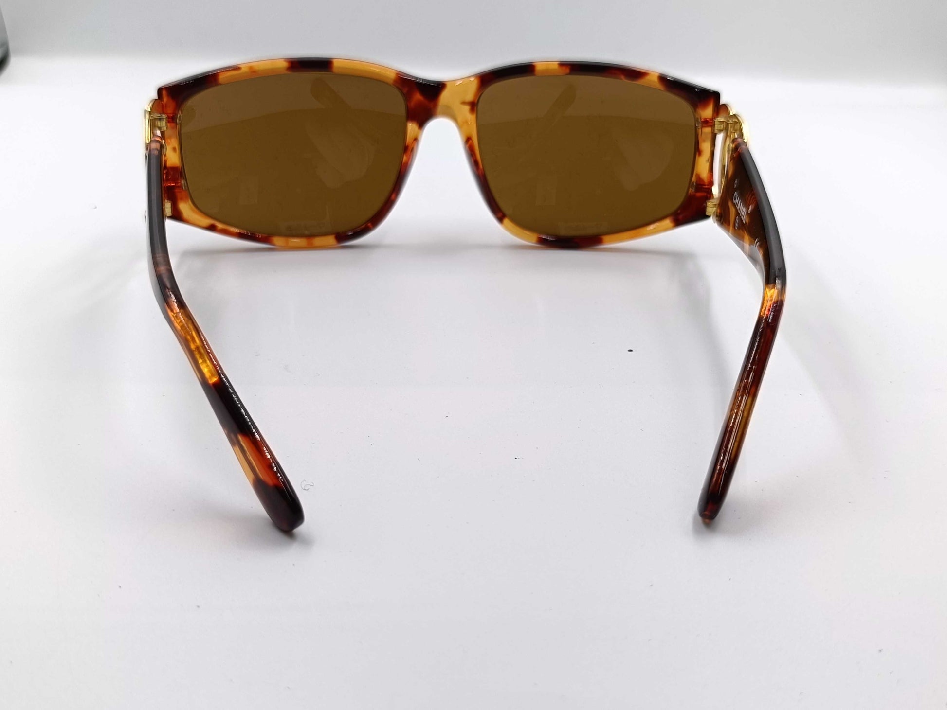 CHANEL 02461 91235 Tortoiseshell Sunglasses/Glasses