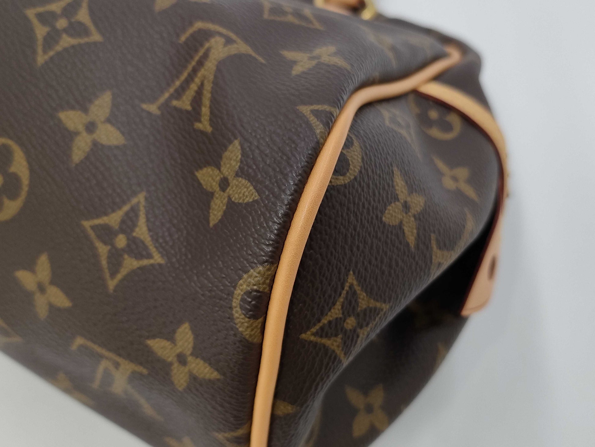 LOUIS VUITTON Monogram Montgreil GM Handbag