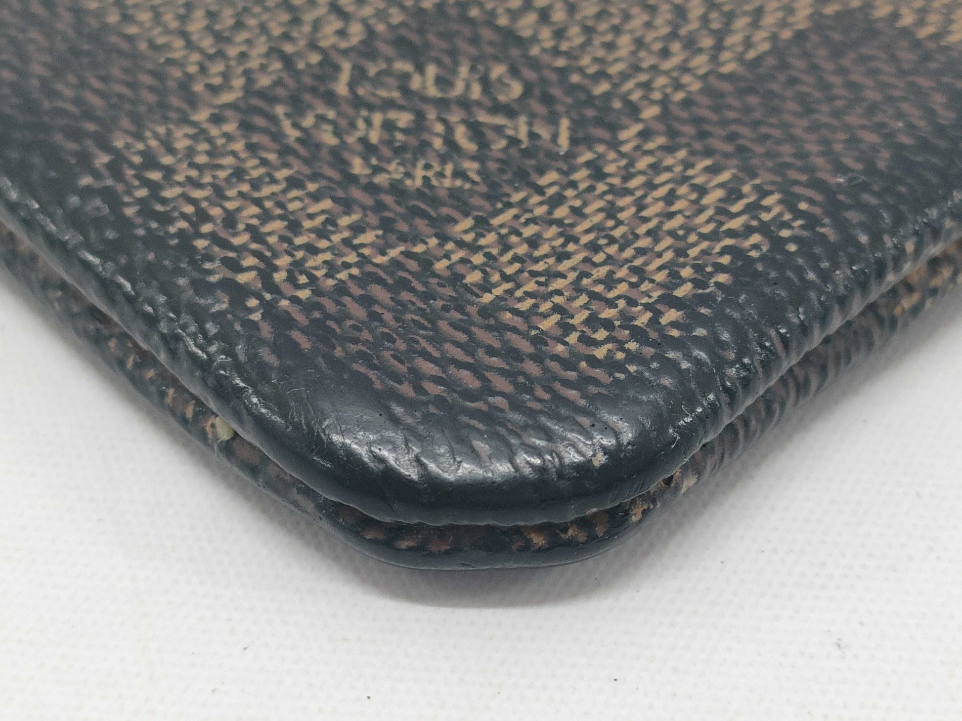 LOUIS VUITTON Damier Pochette Clé Coin Case