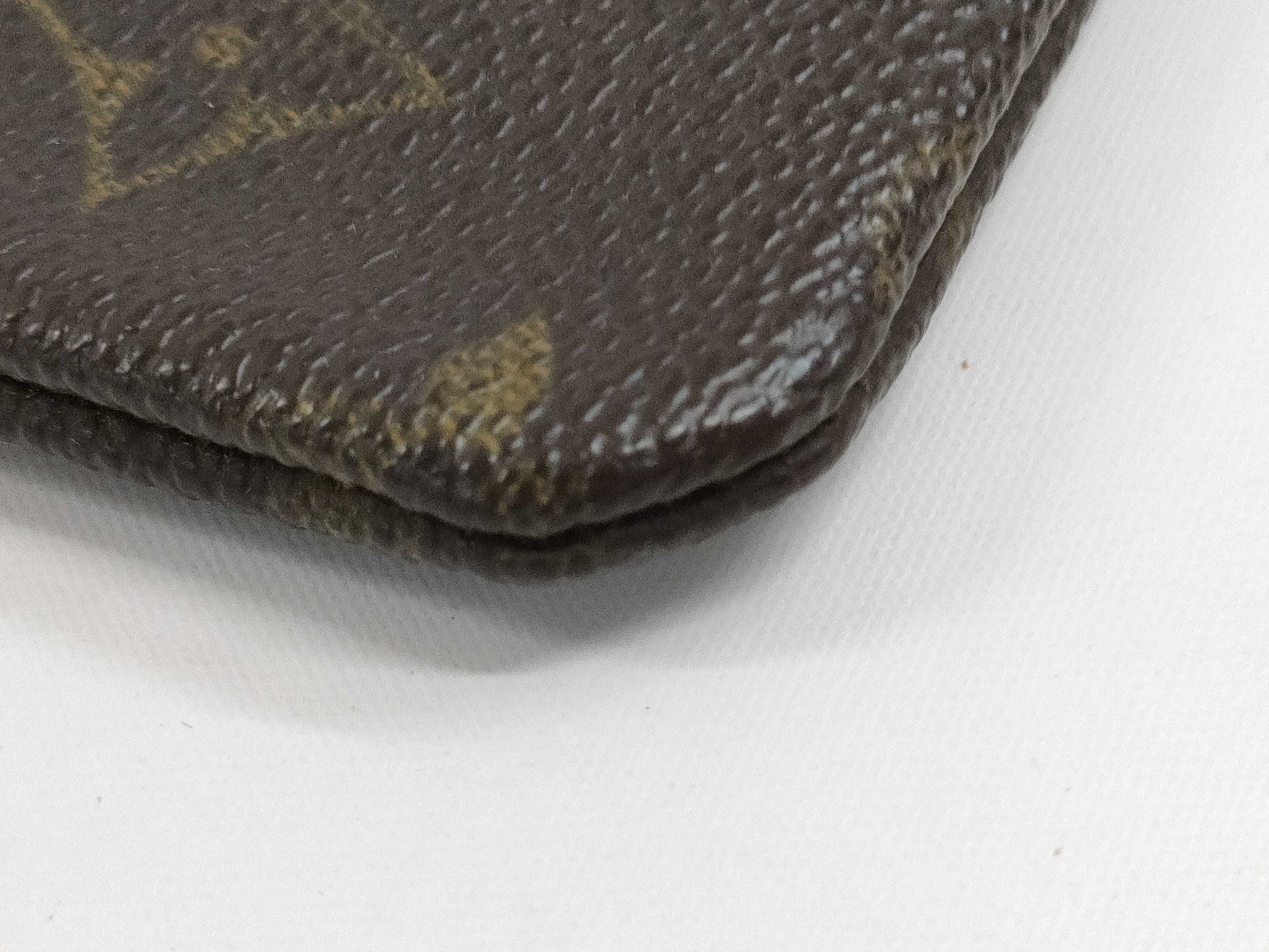 LOUIS VUITTON Monogram Pochette Cle Key Case/Key Holder