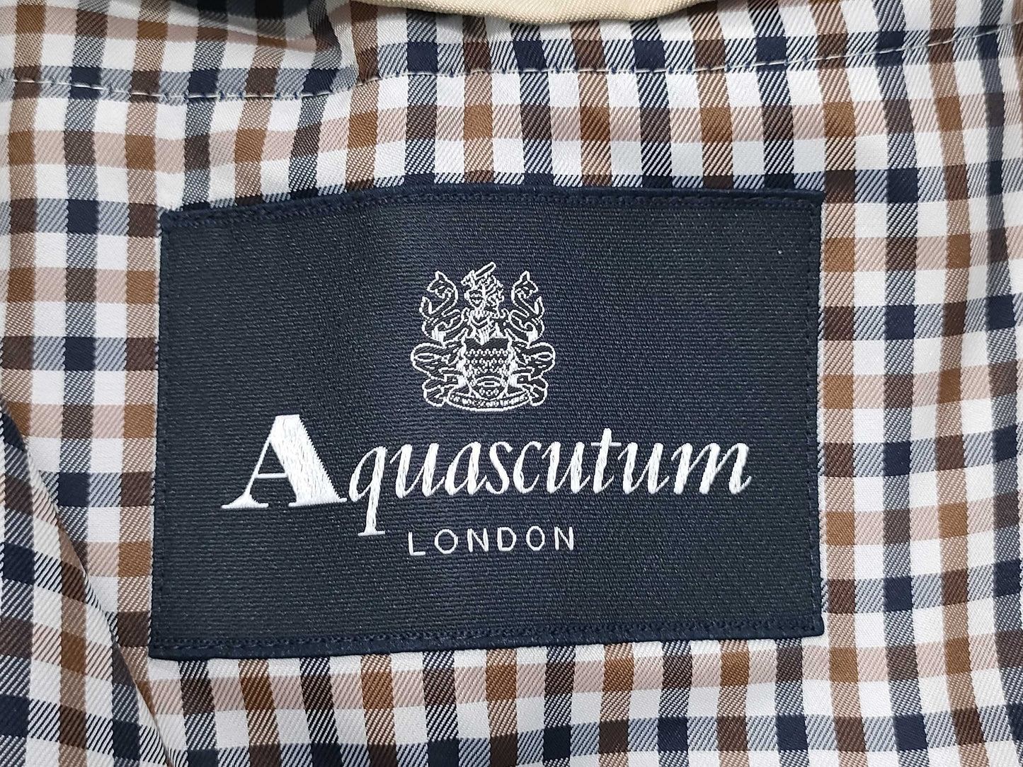 Aquascutum London trench coat coat coat