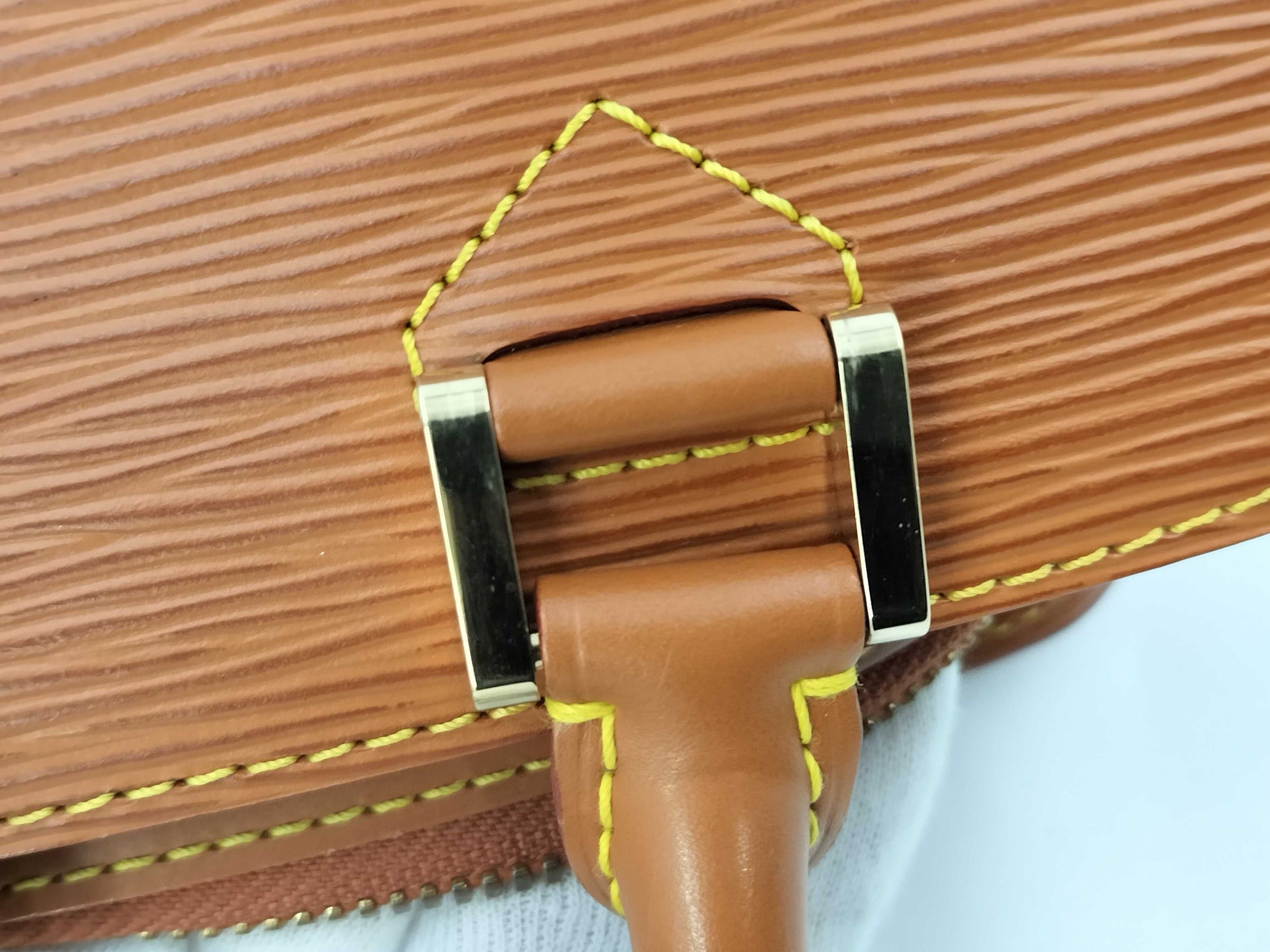 LOUIS VUITTON Epi Pont Neuf PM Handbag