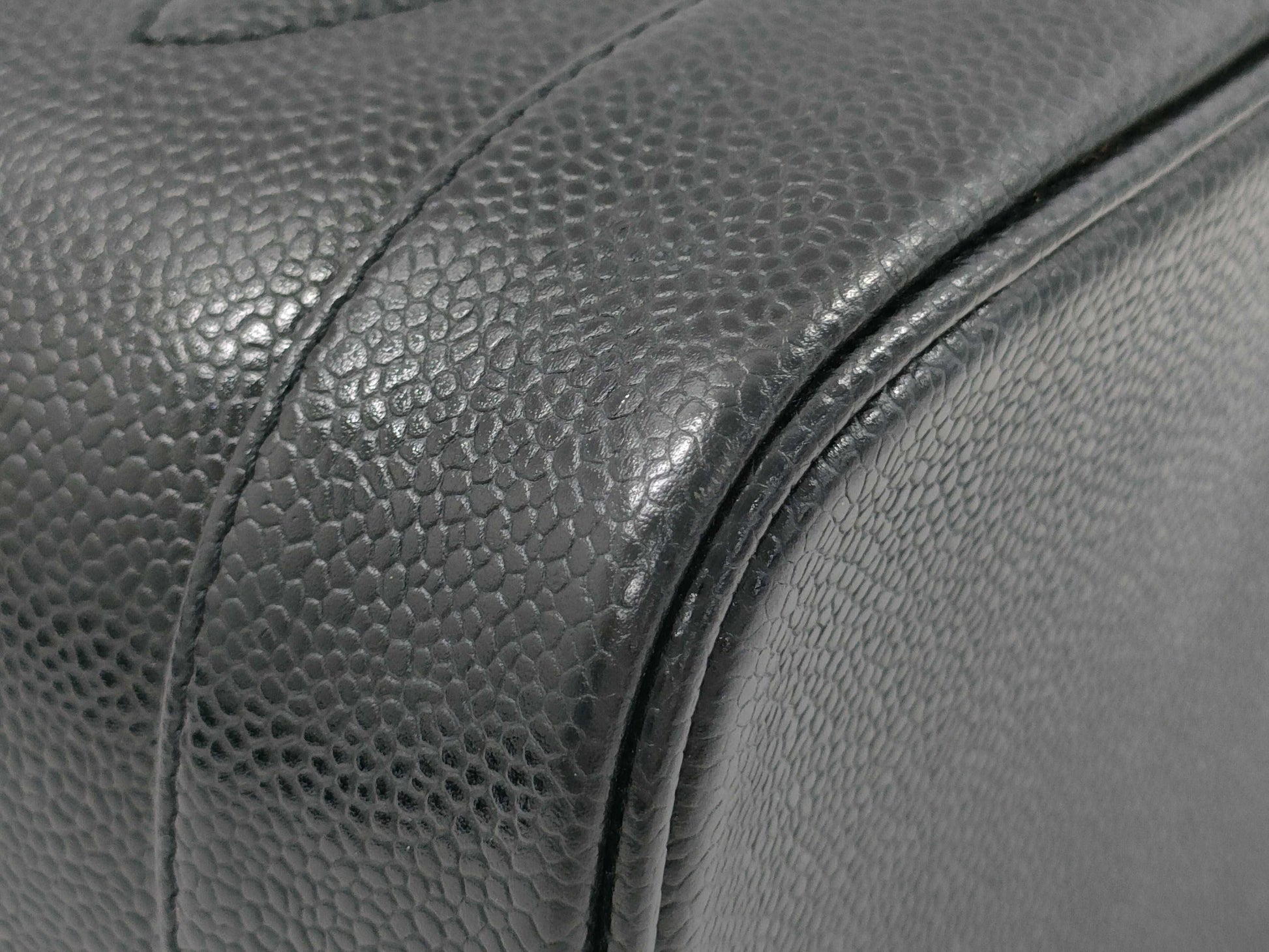 CHANEL Caviar Skin Vertical Vanity Bag