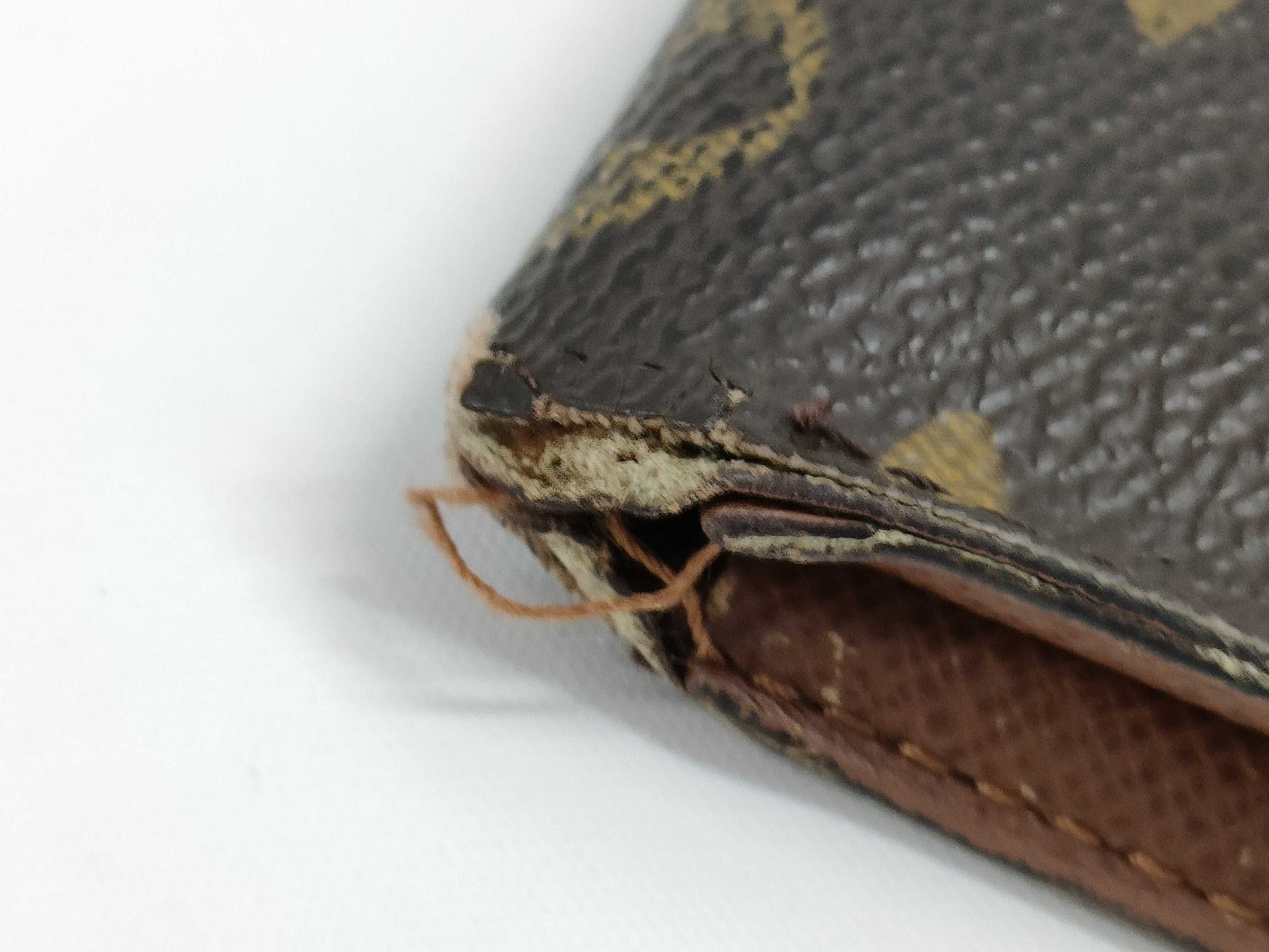 LOUIS VUITTON 2-piece wallet set