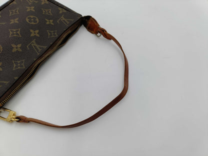 LOUIS VUITTON Monogram Pochette Accessoires Pouch