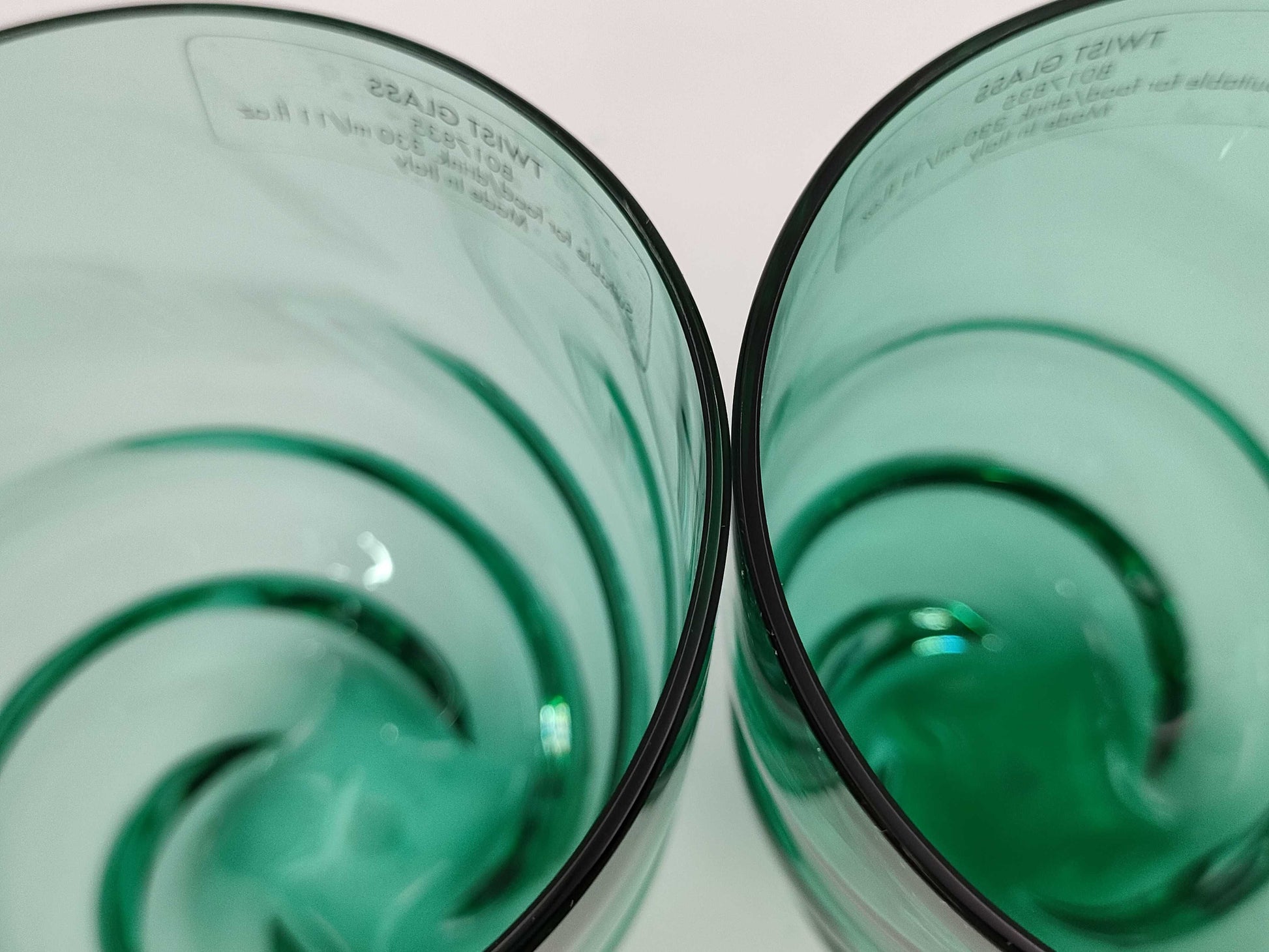 LOUIS VUITTON Twist Glass Emerald Pair Cups