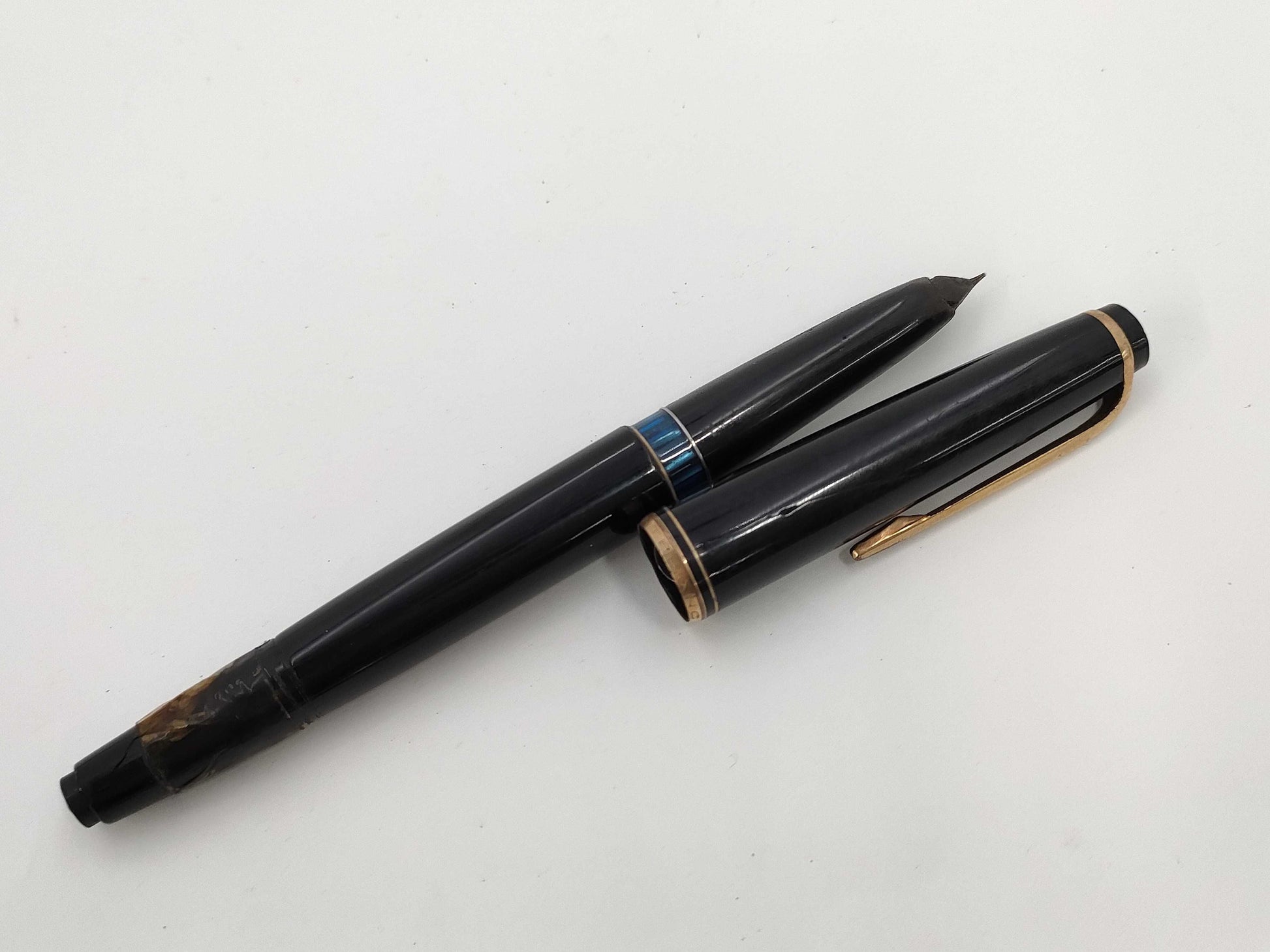 MONTBLANC No. 22 Fountain Pen