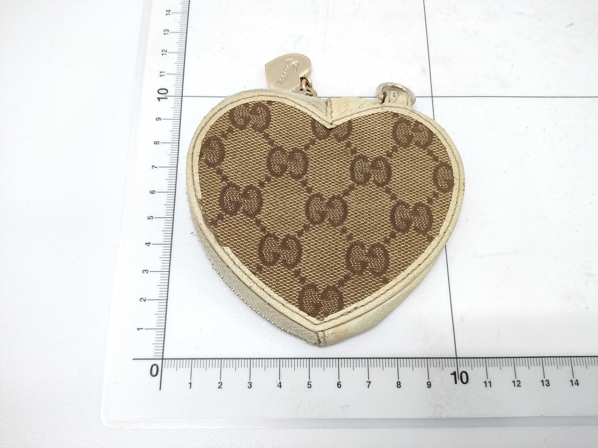 GUCCI Heart Coin Case