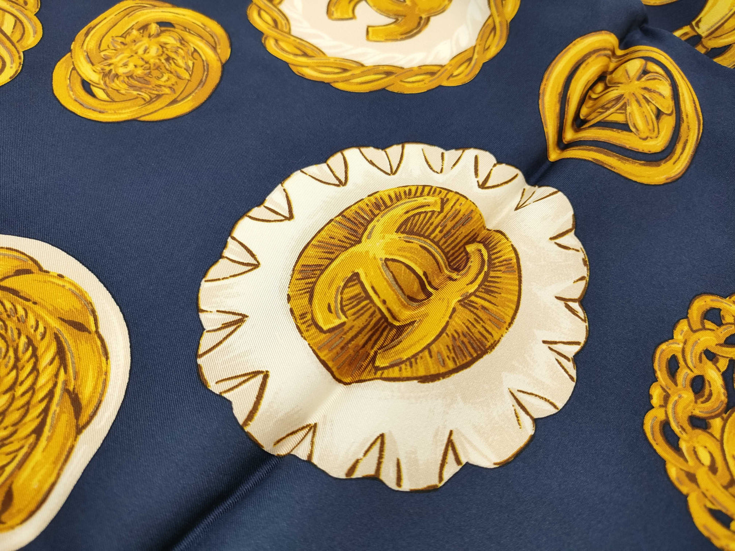 CHANEL Chain Design Navy Scarf