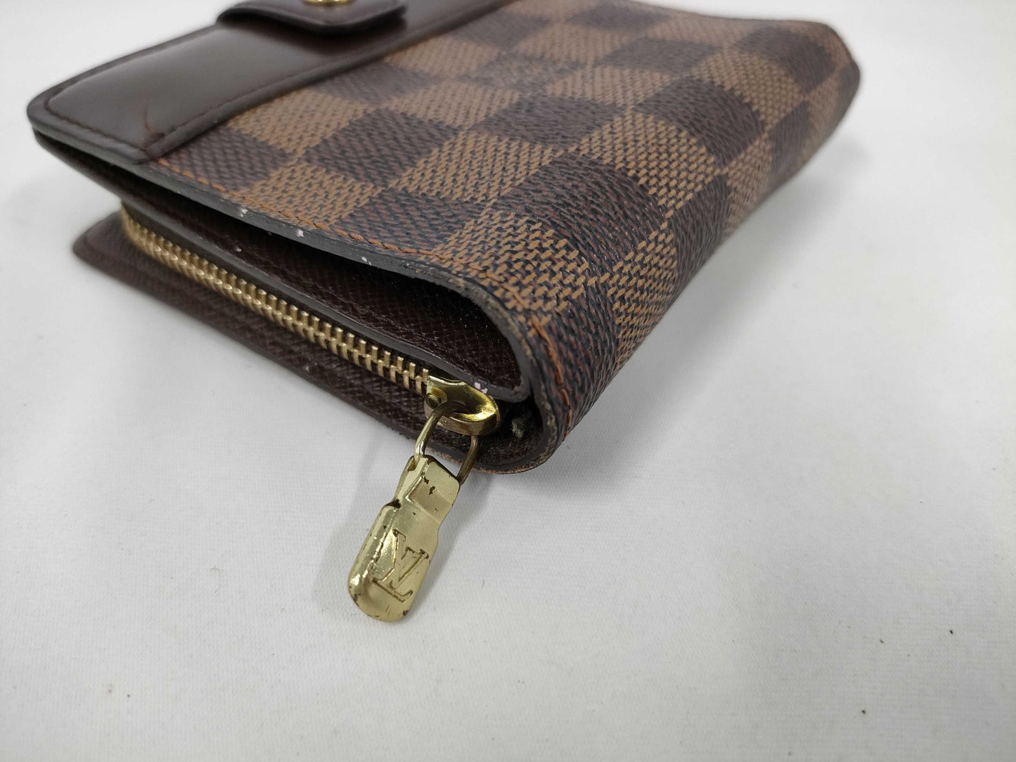 LOUIS VUITTON Damier N61668 Compact Zip Wallet