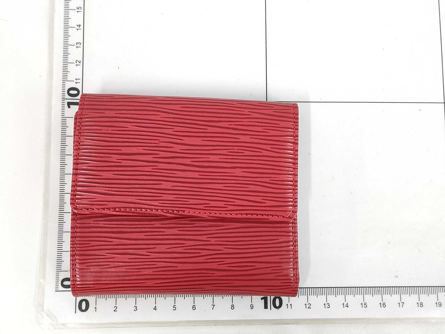 LOUIS VUITTON Epi Porte Monnaie Carte Credit Wallet