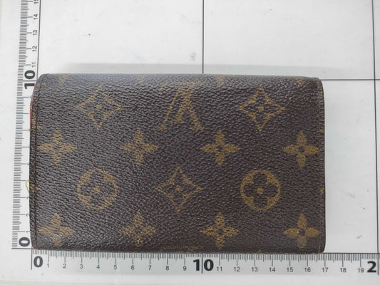 LOUIS VUITTON Monogram Tresor Wallet
