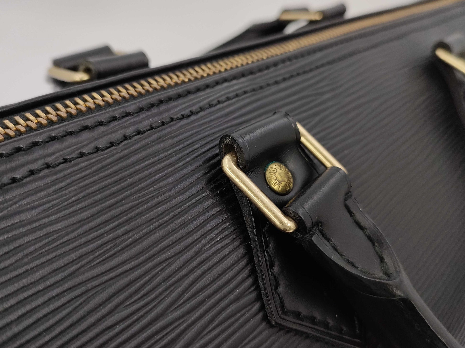 LOUIS VUITTON Epi Speedy 35 Boston Bag