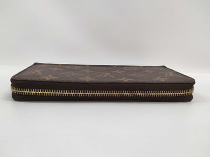 LOUIS VUITTON Monogram Zippy Wallet
