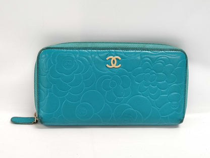 CHANEL Lambskin Camellia Round Wallet